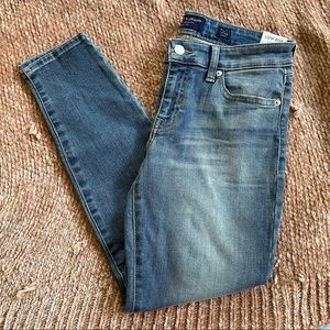 Lucky Brand jeans - never worn